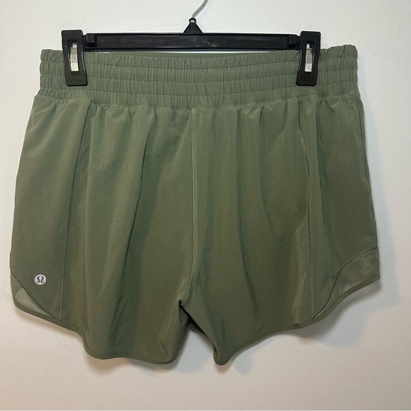 Lululemon Rosemary Green LII Hotty Hot 4” Lined Athletic Shorts Size 8 - Picture 2 of 7
